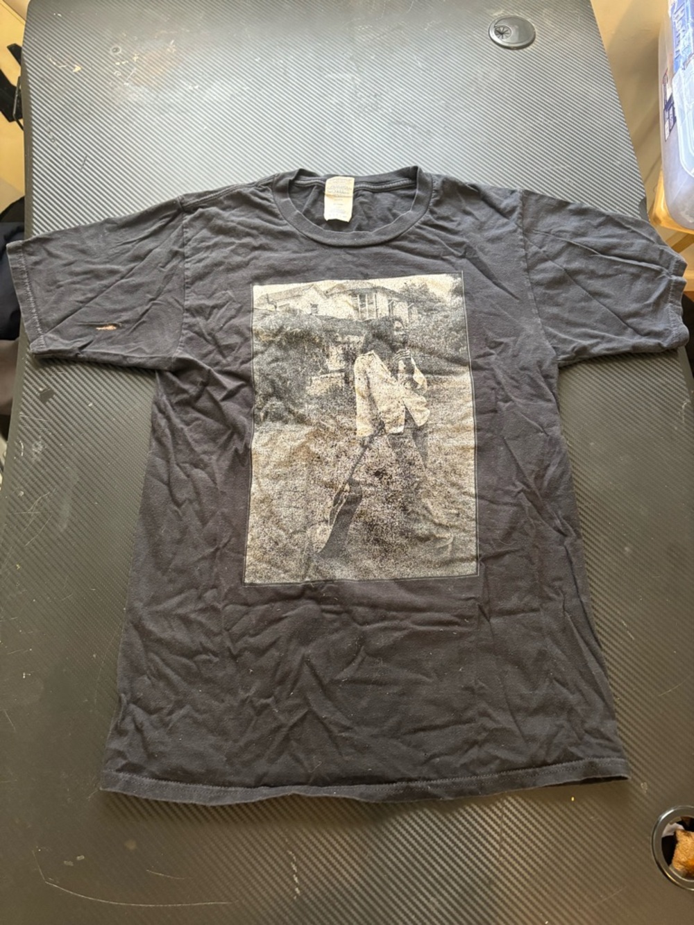 Vintage 90s Bob Marley Port and company Black Graphic t shirt Size S Mesur Shown